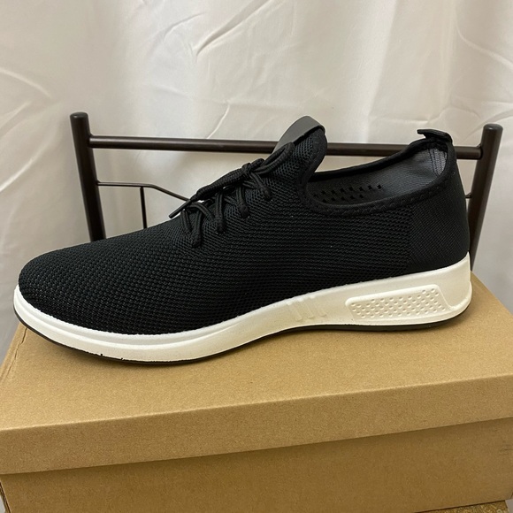 NWT Men’s Casual Shoe - EDITION By Forever Link - Picture 2 of 4